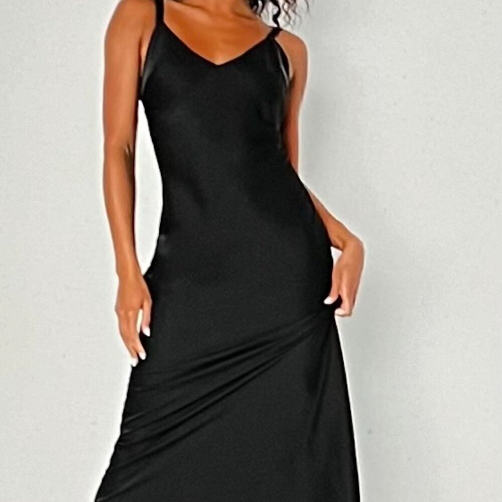 Lulus Chic Entrance Black Satin Backless Slip Maxi Dress Size L